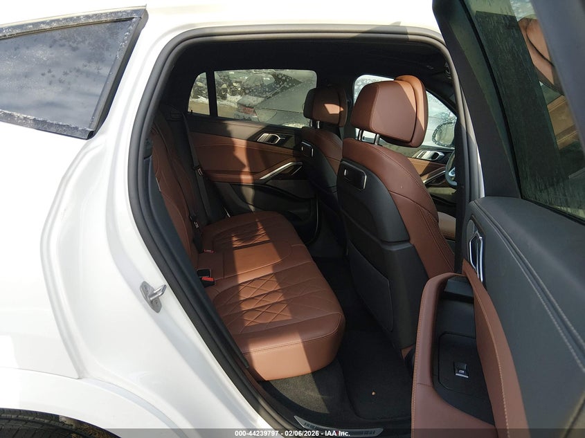 VIN: 5UX33EX09T9161226 2026 BMW X6 XDRIVE40I