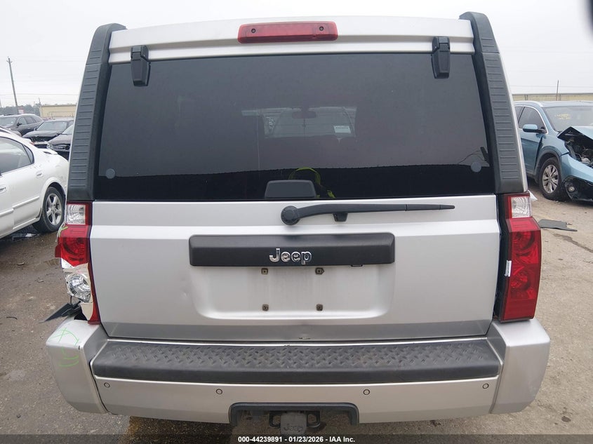 2008 Jeep Commander Sport VIN: 1J8HH48K08C158527 Lot: 44239891