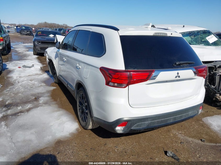 2018 Mitsubishi Outlander Le