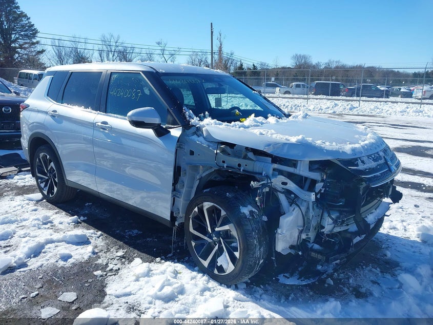 2023 Mitsubishi Outlander Se 2.5 2Wd