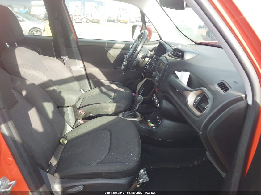 2017 Jeep Renegade Latitude Fwd