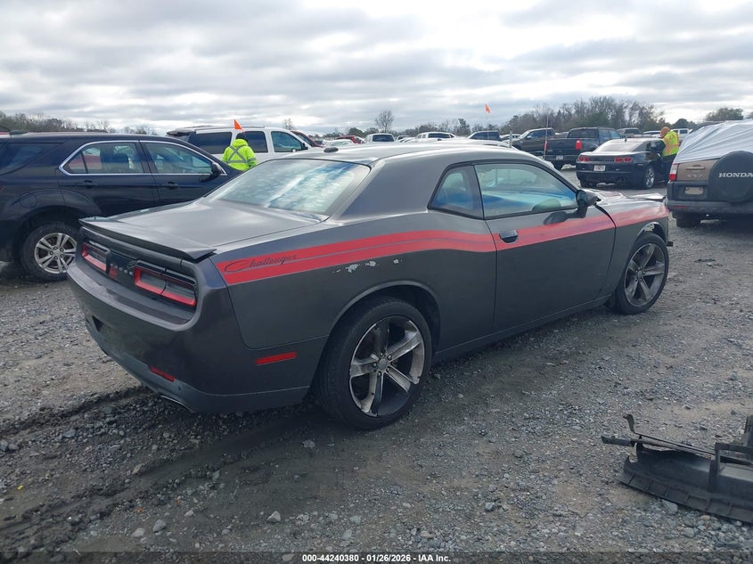 2015 Dodge Challenger Sxt
