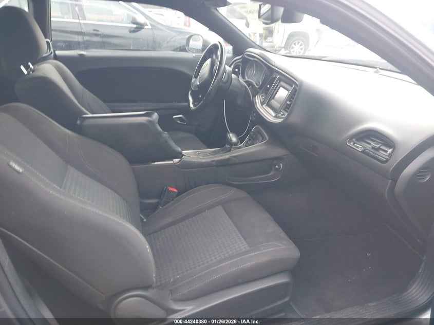 2015 Dodge Challenger Sxt