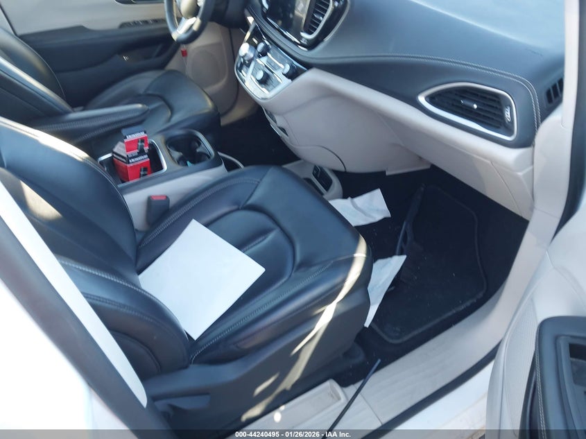 2023 Chrysler Pacifica Hybrid Touring L