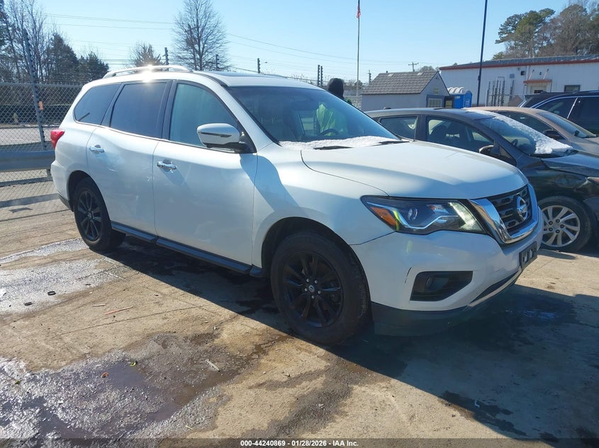 2017 Nissan Pathfinder Sl