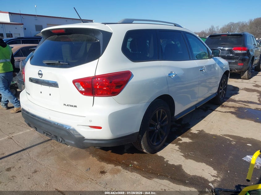 2017 Nissan Pathfinder Sl