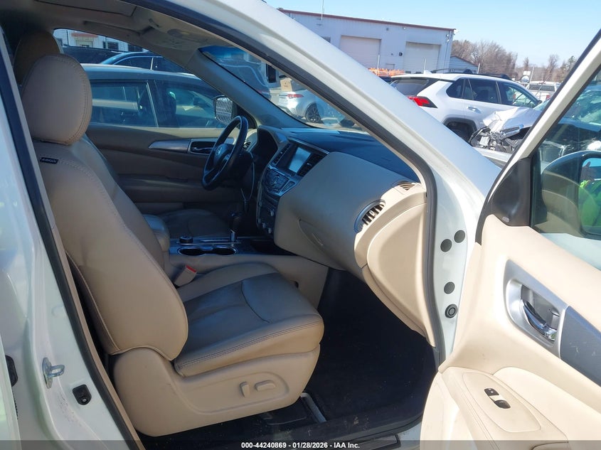 2017 Nissan Pathfinder Sl