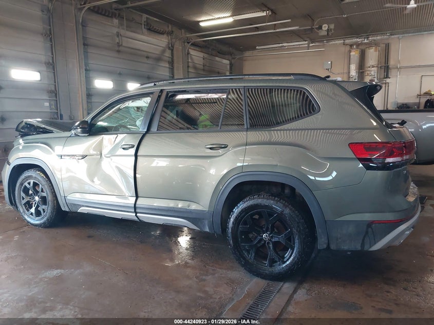 2025 Volkswagen Atlas 2.0T Peak Edition VIN: 1V2CR2CAXSC501058 Lot: 44240923