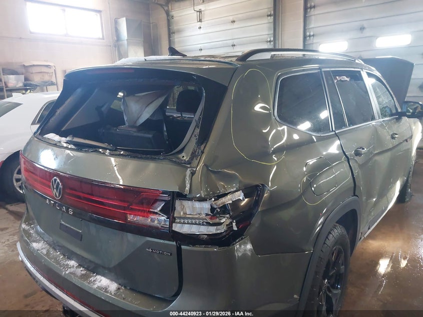 2025 Volkswagen Atlas 2.0T Peak Edition VIN: 1V2CR2CAXSC501058 Lot: 44240923