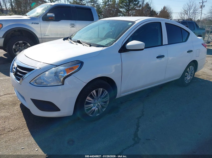 2019 Nissan Versa 1.6 S+