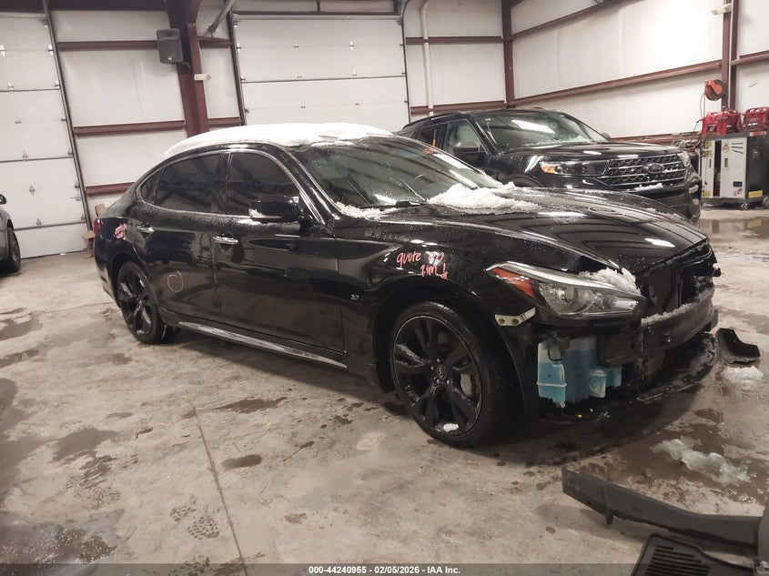 2016 INFINITI Q70L 3.7X