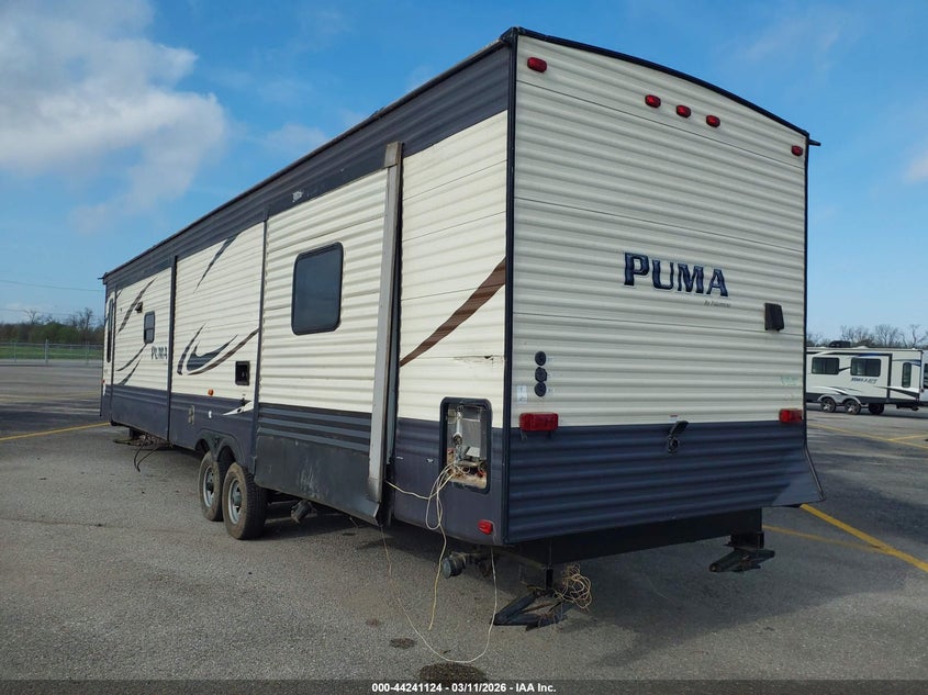 2017 PUMA 32FB auction photo 3