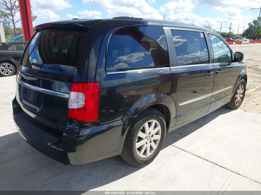 2013 Chrysler Town & Country Touring