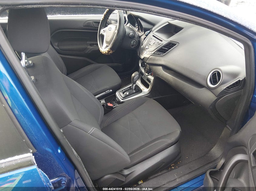 2019 Ford Fiesta 1.6 Se Blue Lot 111044241519 Vin 3FADP4EJ4KM147983