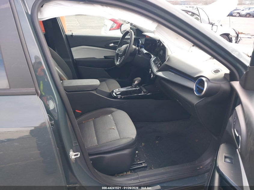 2025 Chevrolet Trax Fwd Lt