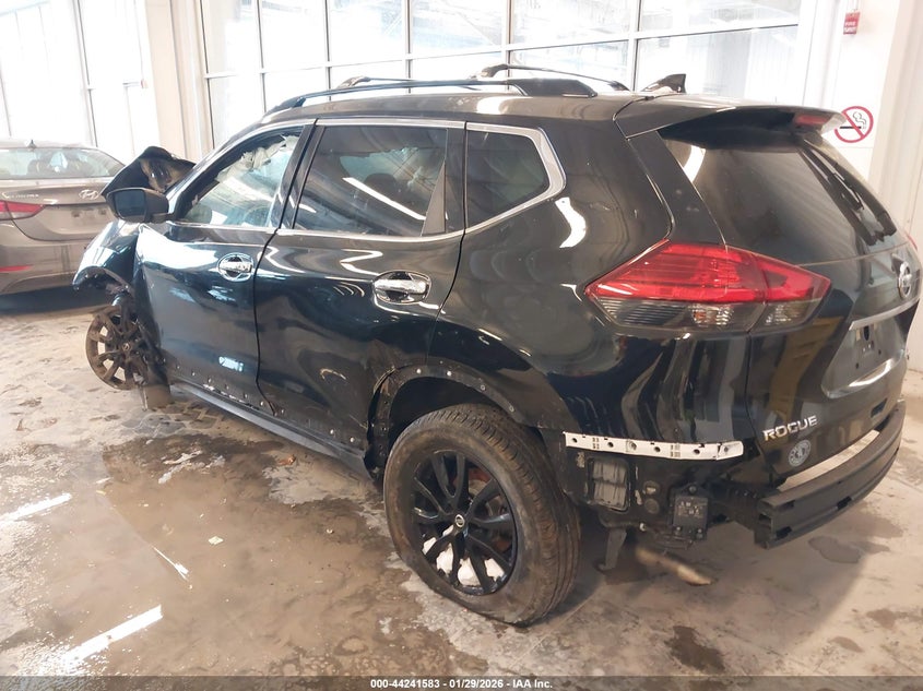 2017 NISSAN ROGUE auction photo 3