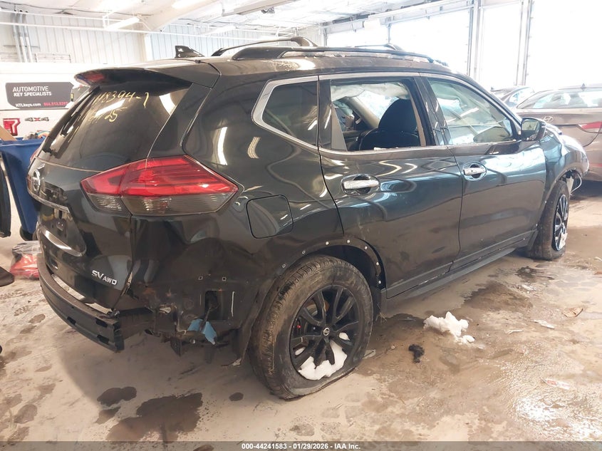 2017 NISSAN ROGUE auction photo 4