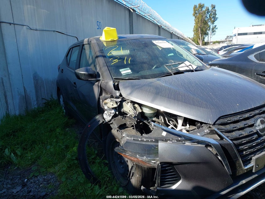 2024 Nissan Kicks S Xtronic Cvt