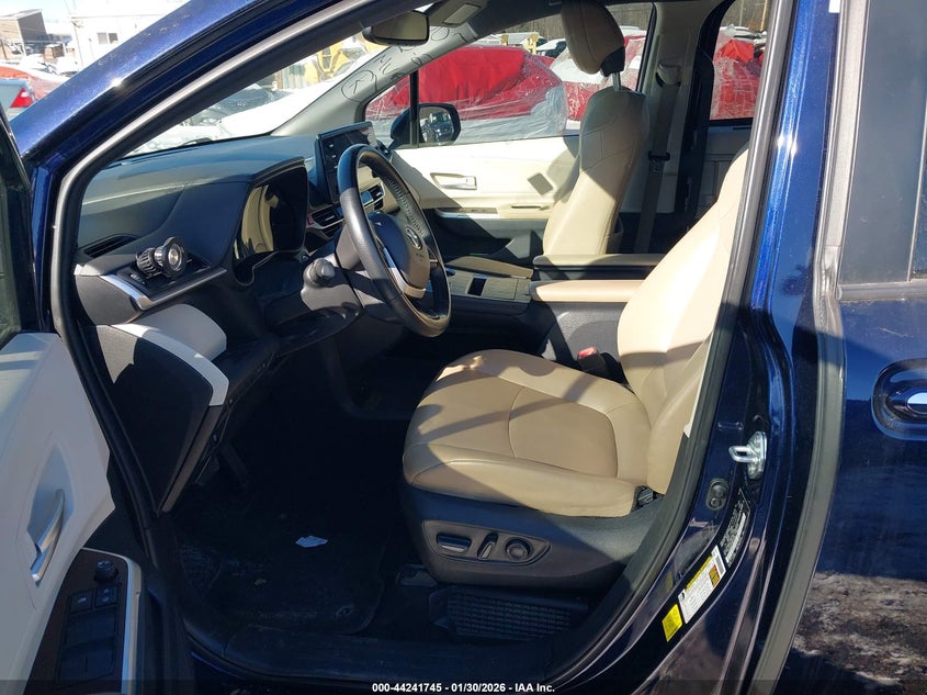 2021 Toyota Sienna Xle