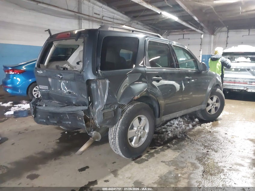 2009 FORD ESCAPE auction photo 4