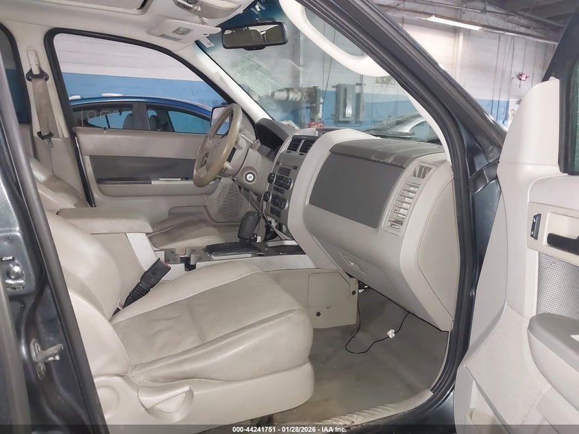2009 FORD ESCAPE auction photo 5