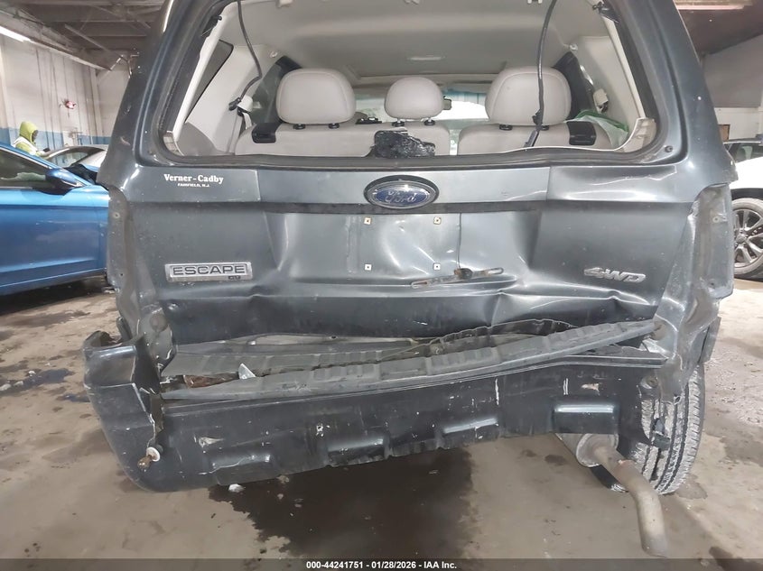 2009 FORD ESCAPE auction photo 6