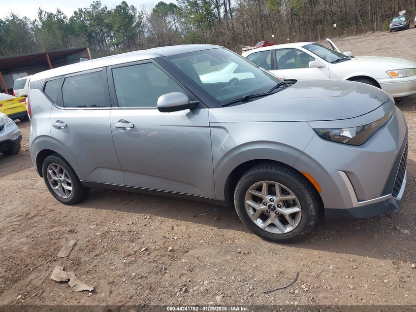 2023 Kia Soul Lx VIN: KNDJ23AU8P7852258 Lot: 44241752