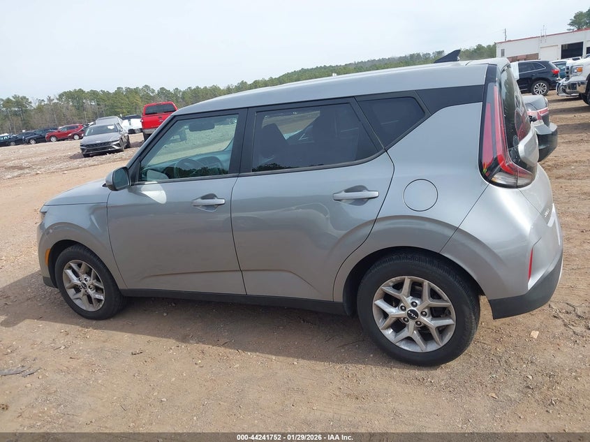 2023 Kia Soul Lx VIN: KNDJ23AU8P7852258 Lot: 44241752