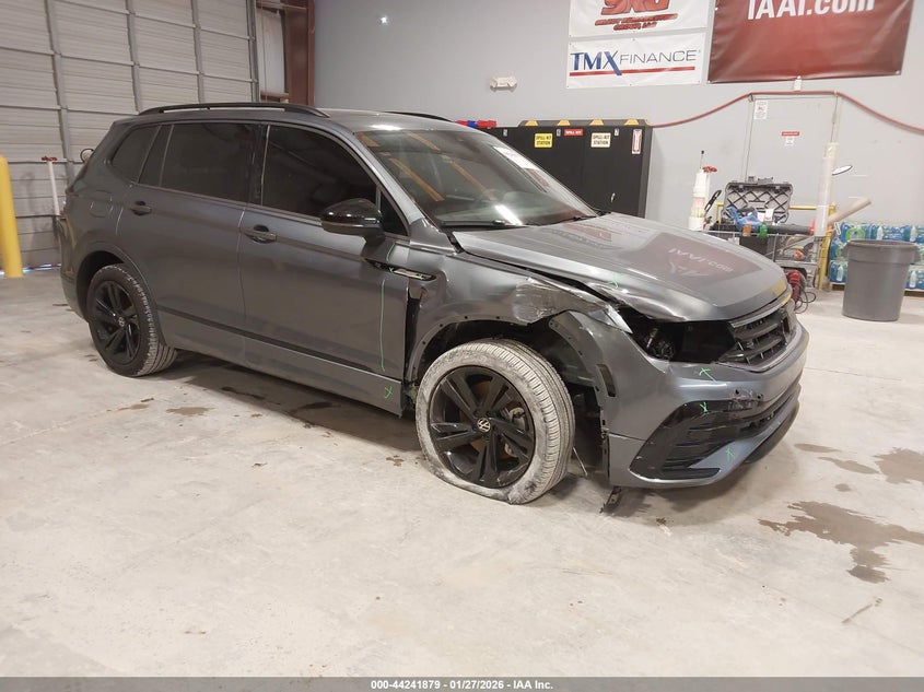 2024 Volkswagen Tiguan 2.0T Se R-Line Black