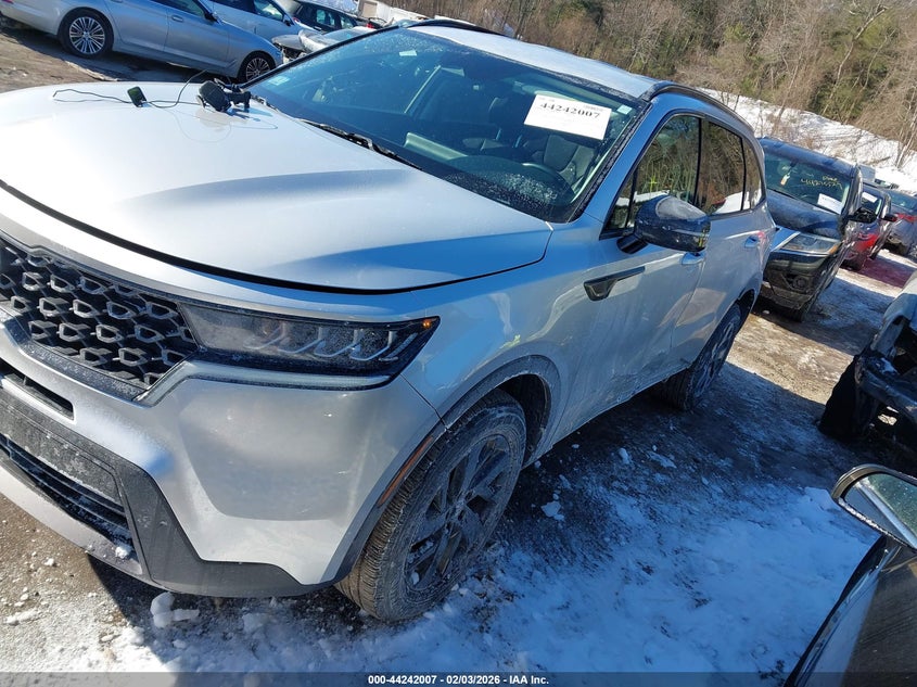 2021 KIA SORENTO auction photo 2