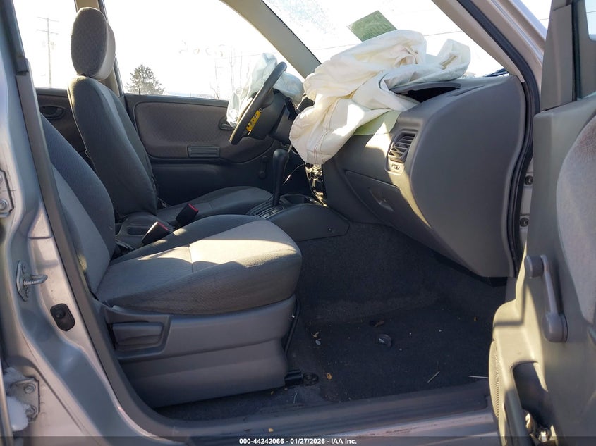 2001 CHEVROLET TRACKER auction photo 5