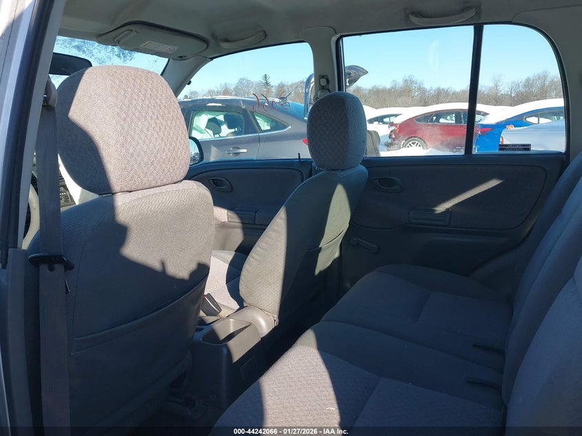 2001 CHEVROLET TRACKER auction photo 8