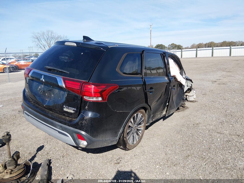 2019 Mitsubishi Outlander Es