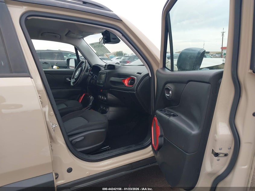 2015 Jeep Renegade Trailhawk