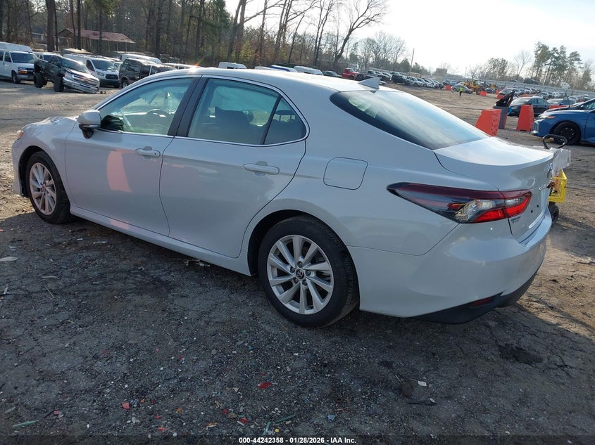 2024 Toyota Camry Le