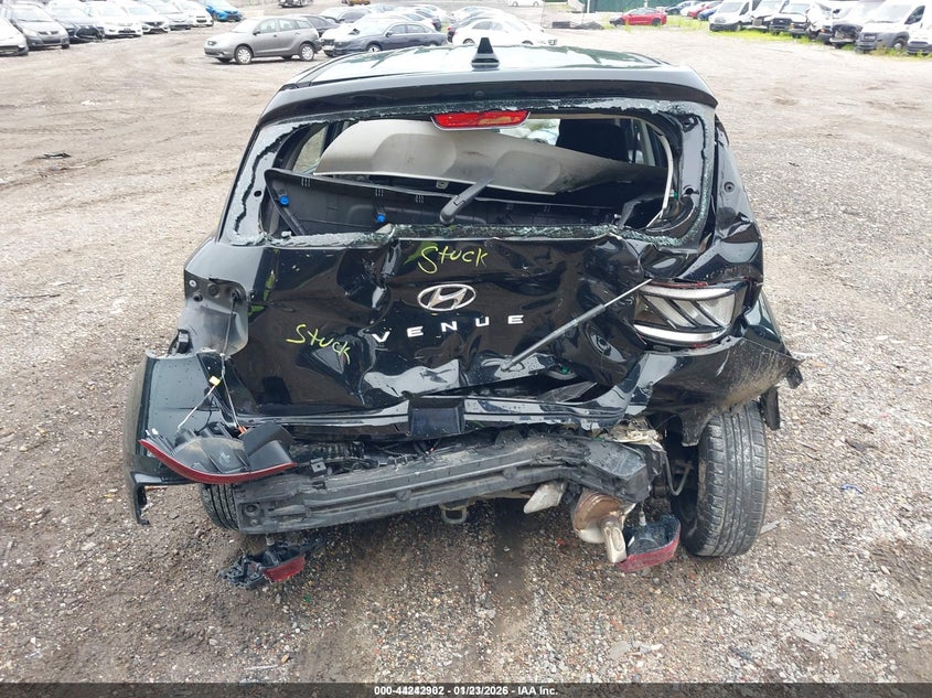 2020 HYUNDAI VENUE auction photo 6