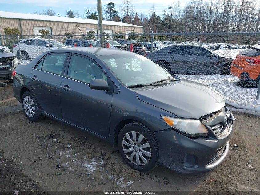 2013 TOYOTA COROLLA LE