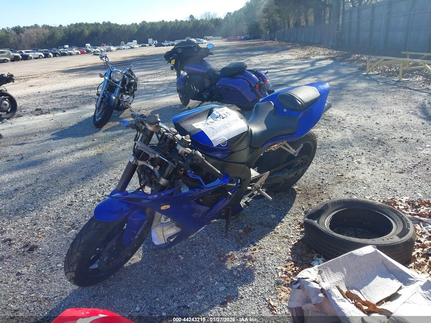 2005 Yamaha Yzf R1