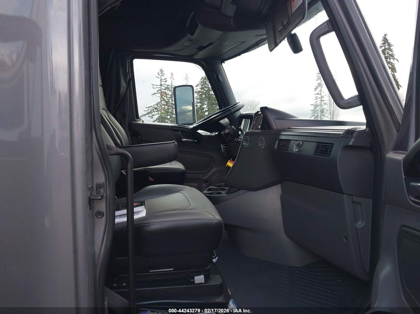 2024 INTERNATIONAL LT TRUCK N/A