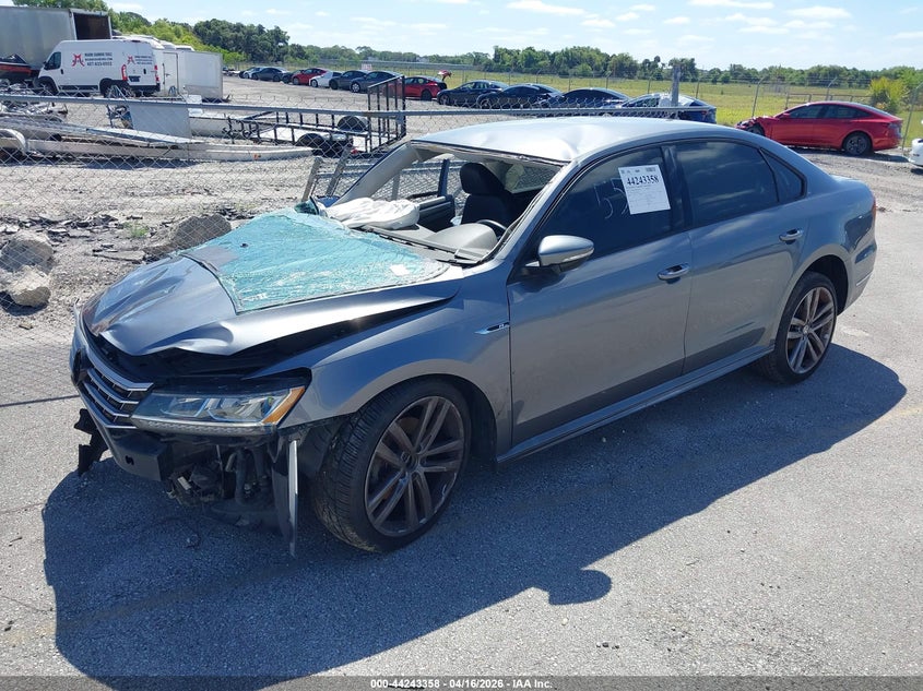 2018 Volkswagen Passat 2.0T R-Line/2.0T S