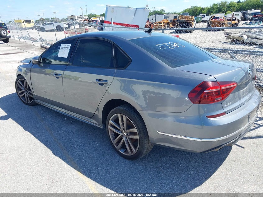 2018 Volkswagen Passat 2.0T R-Line/2.0T S