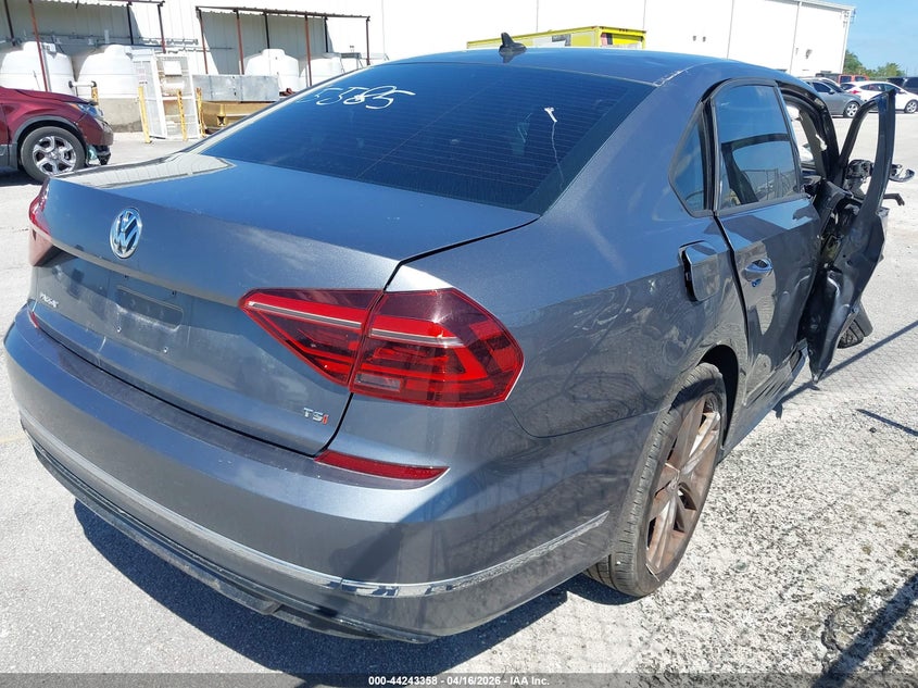 2018 Volkswagen Passat 2.0T R-Line/2.0T S