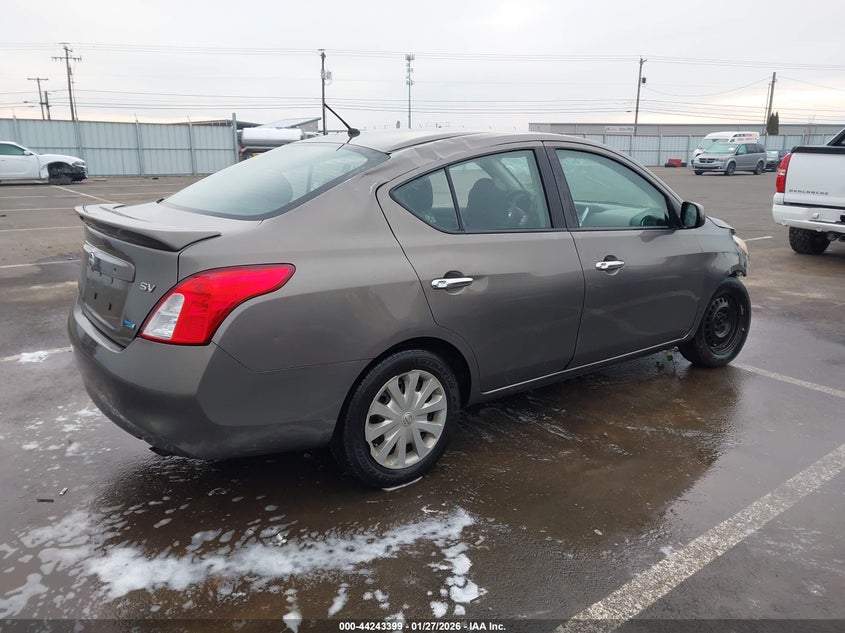 2014 Nissan Versa 1.6 Sv