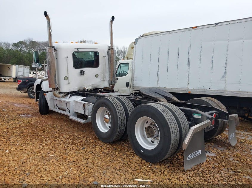 1999 Freightliner Conventional Fld112