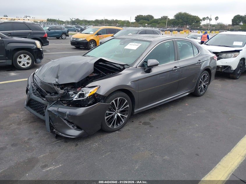 2020 Toyota Camry Se