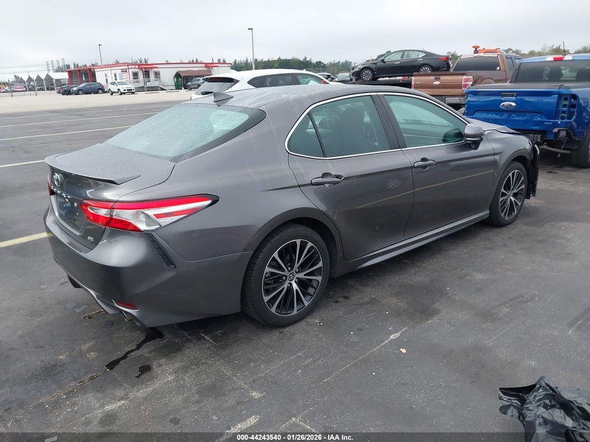 2020 Toyota Camry Se