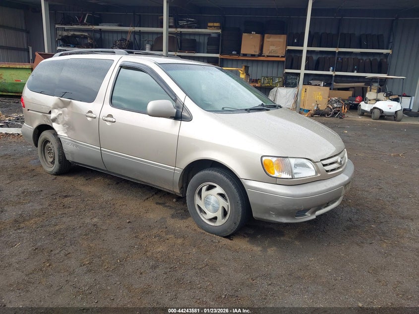 2003 Toyota Sienna Le