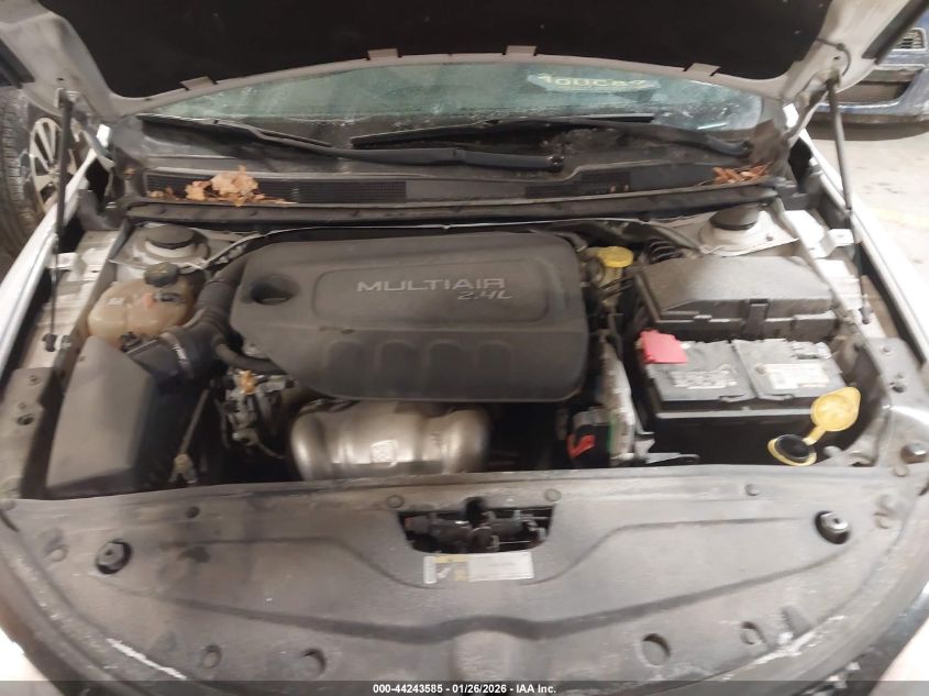 2015 Chrysler 200 S VIN: 1C3CCCBB1FN712327 Lot: 44243585