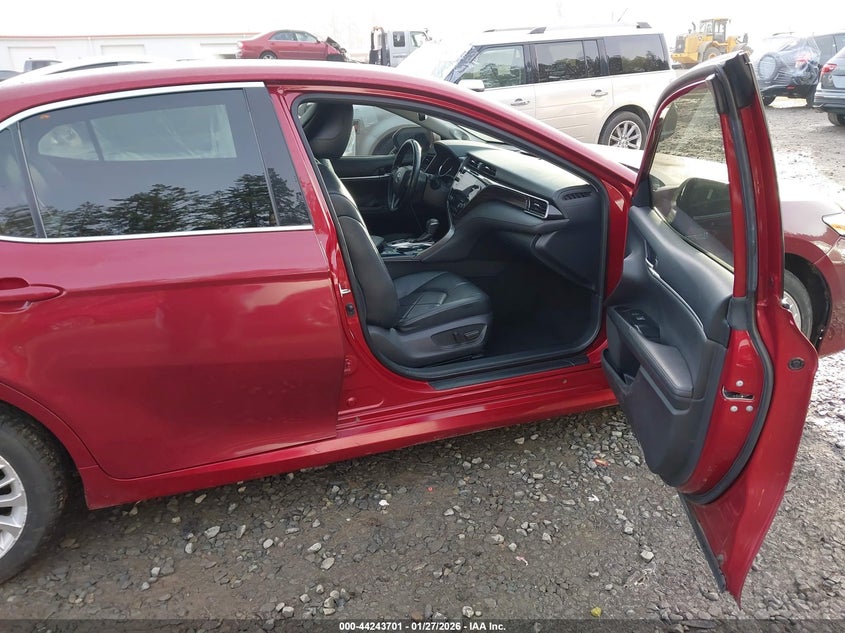 2019 Toyota Camry Hybrid Xle