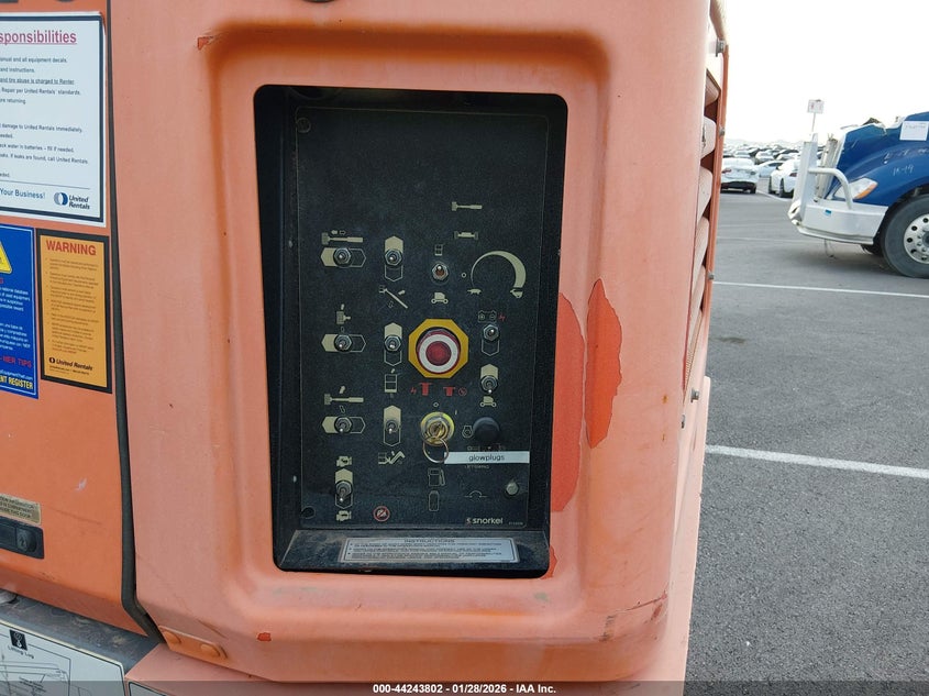 2015 SNORKEL TB47J LIFT auction photo 7